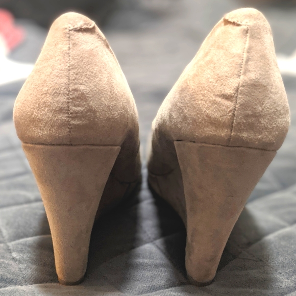 Madden Girl Wedges - Picture 4 of 7